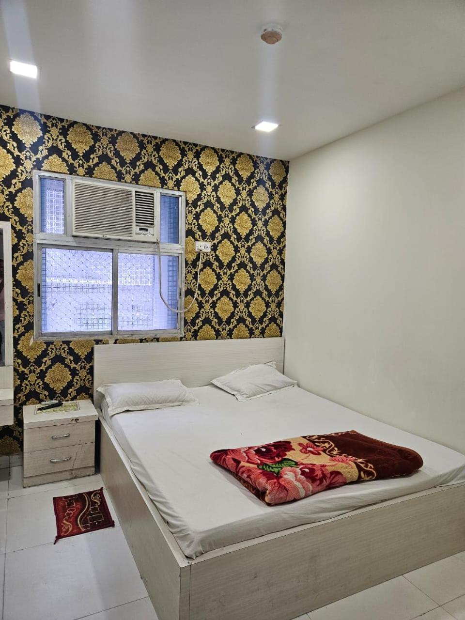 Hotel Elliot Comfort Inn Калькутта Экстерьер фото